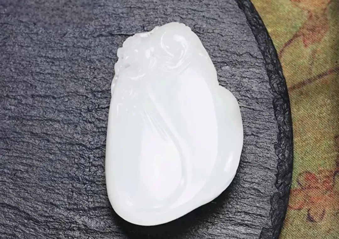 缺一不可的羊脂白玉！什么是和田玉的三高料？